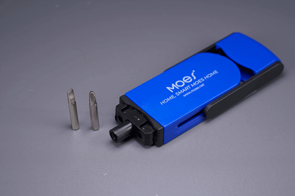 Multi-functional Screwdriver - MOES